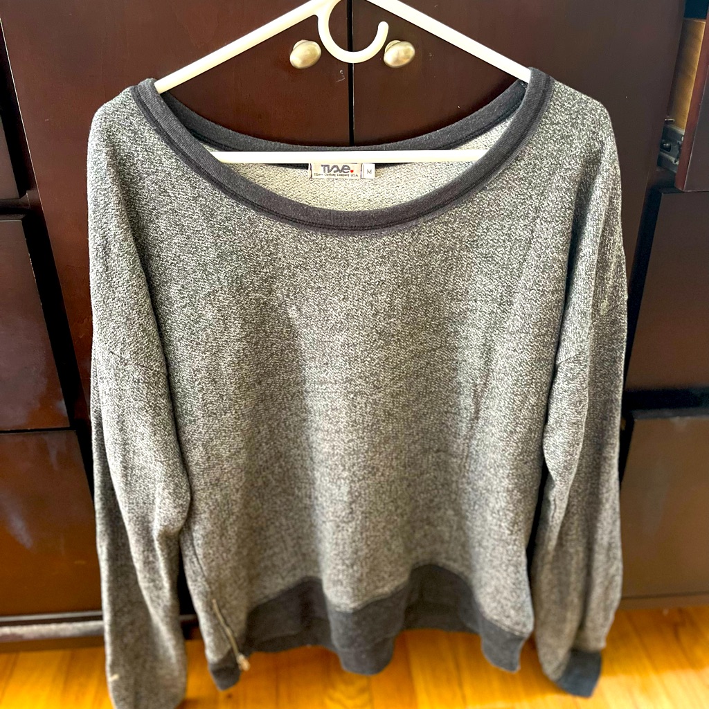T2love Brand Oversized Womens Sweater Sz M Nwt Retail 67